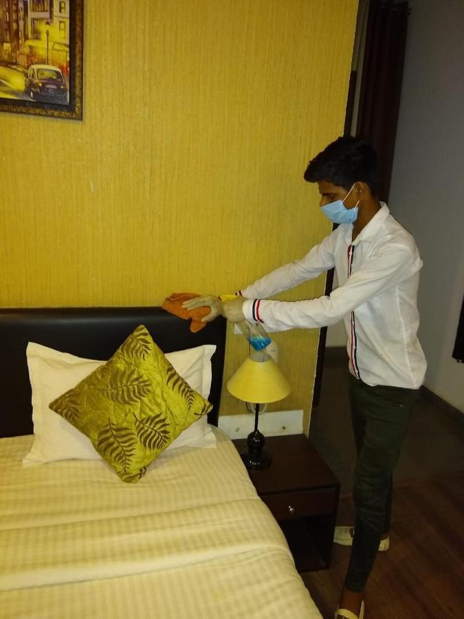 Airport Hotel Tashree Νέο Δελχί Εξωτερικό φωτογραφία