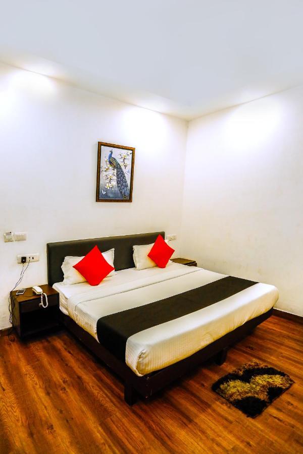Airport Hotel Tashree Νέο Δελχί Εξωτερικό φωτογραφία