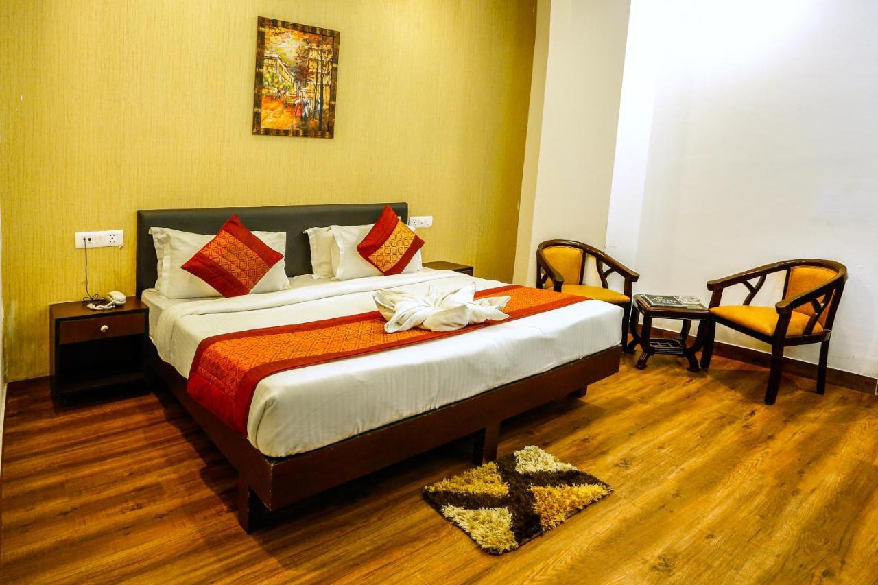 Airport Hotel Tashree Νέο Δελχί Εξωτερικό φωτογραφία
