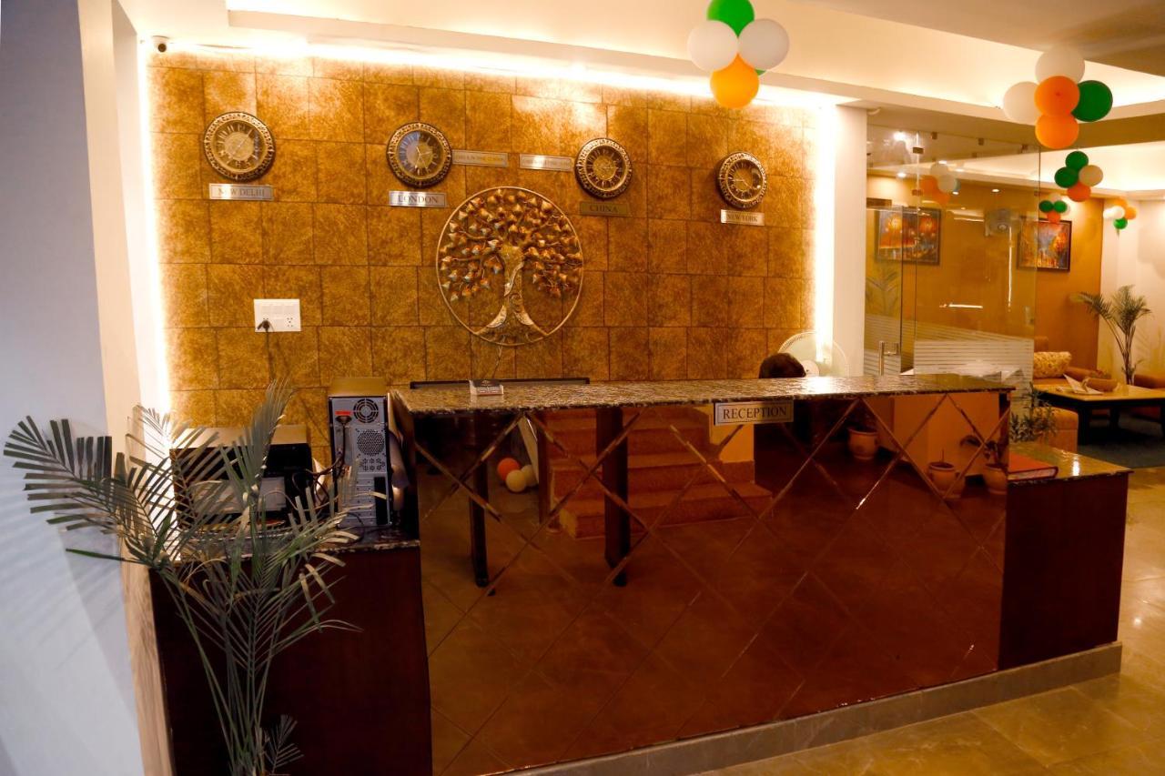 Airport Hotel Tashree Νέο Δελχί Εξωτερικό φωτογραφία