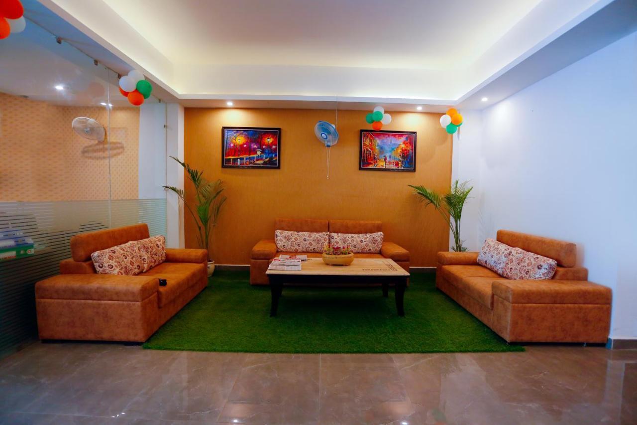 Airport Hotel Tashree Νέο Δελχί Εξωτερικό φωτογραφία
