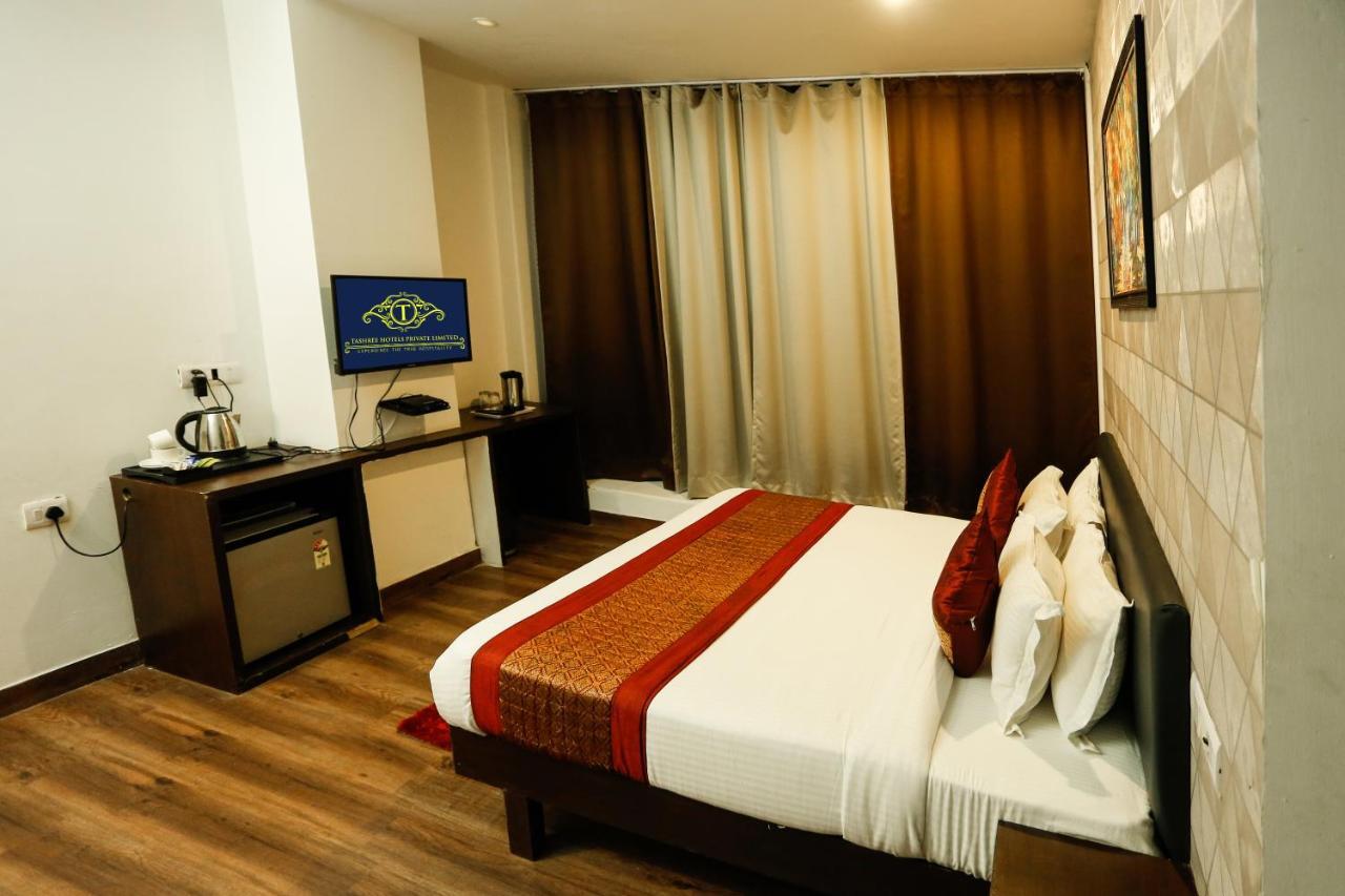 Airport Hotel Tashree Νέο Δελχί Εξωτερικό φωτογραφία