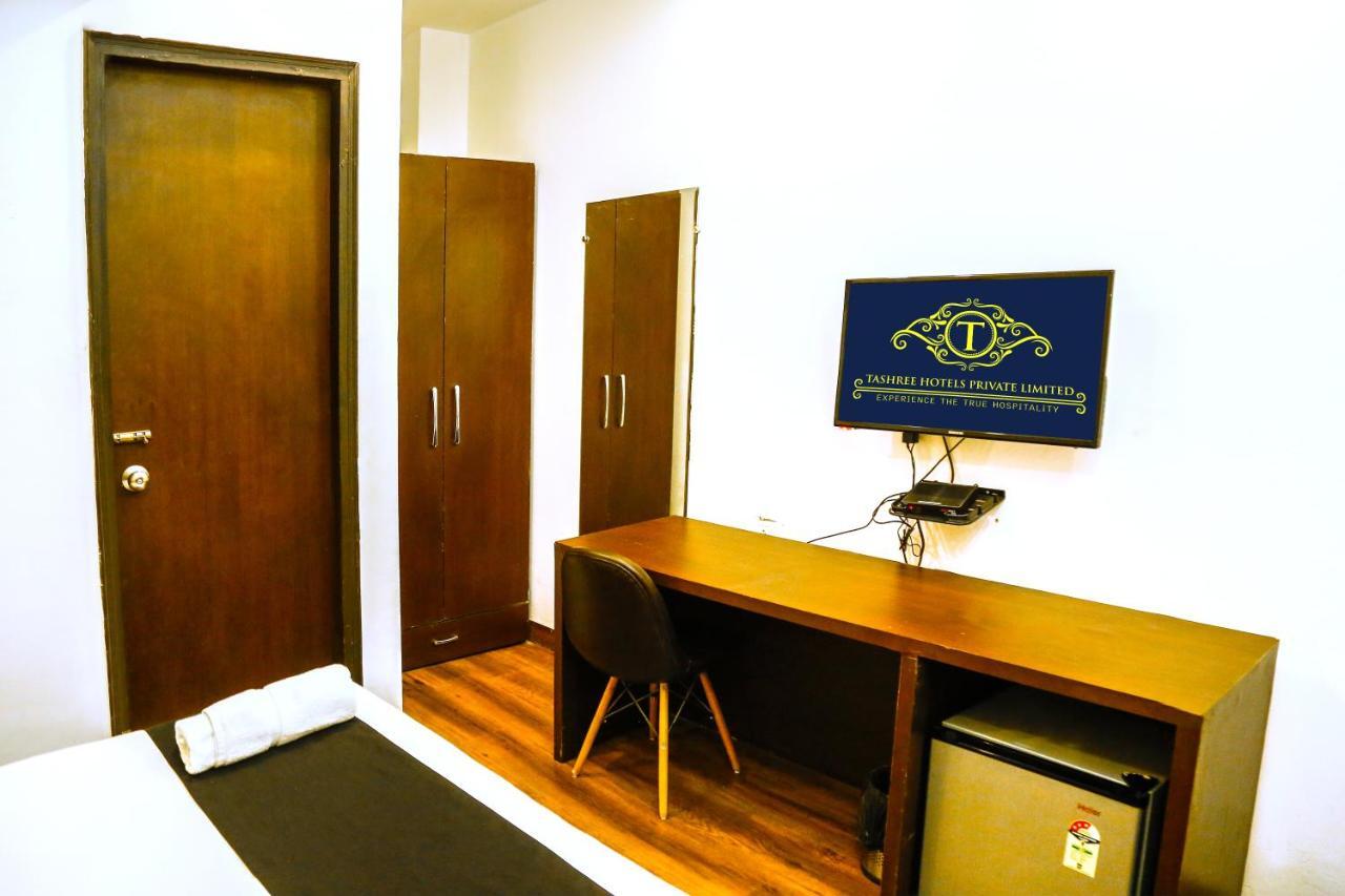 Airport Hotel Tashree Νέο Δελχί Εξωτερικό φωτογραφία